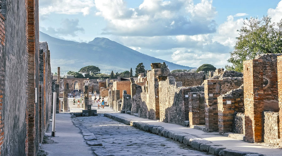 Naples and Pompeii Tour